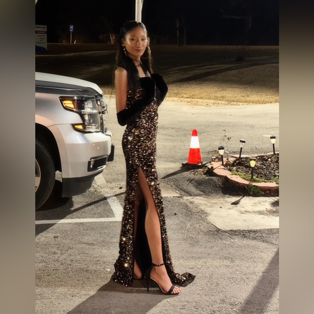 Got this dress for my winter ball I had at work off fashion nova worn once